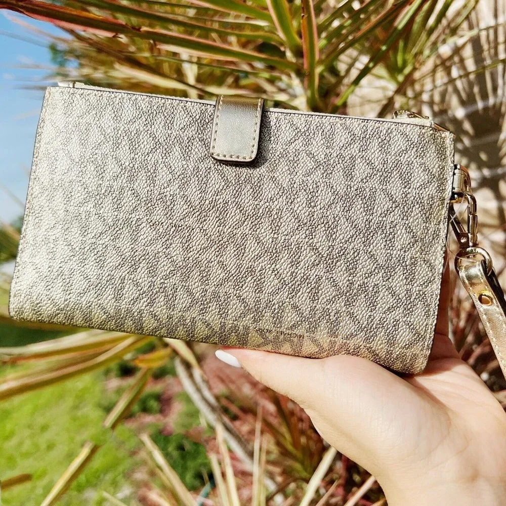 Michael Kors Jet Set Travel Double Zip Leather Phone Wristlet MK Pale Gold - Picture 2 of 4